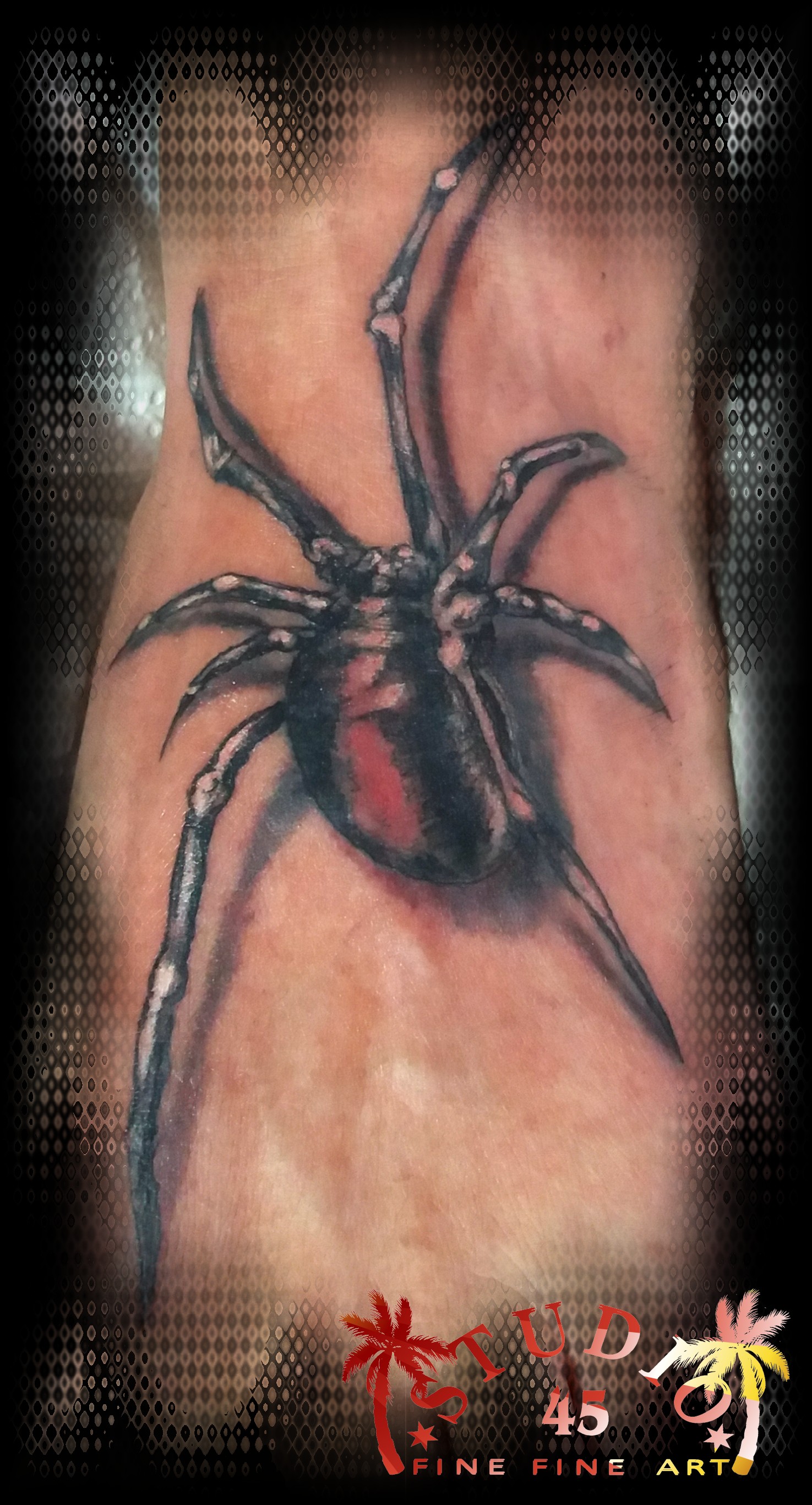 Spinne auf Fußrücken 3D Tattoo Blackwork Recklinghausen STUDIO 45